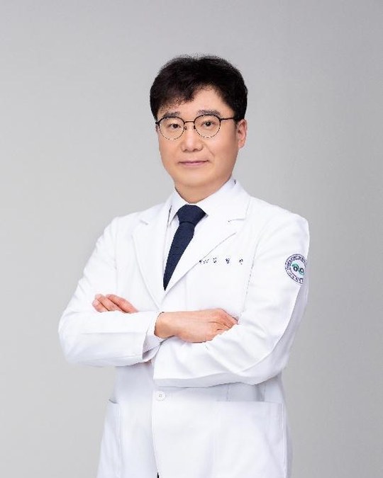 김형진 병원장 — Dr. Kim Hyoung-jin